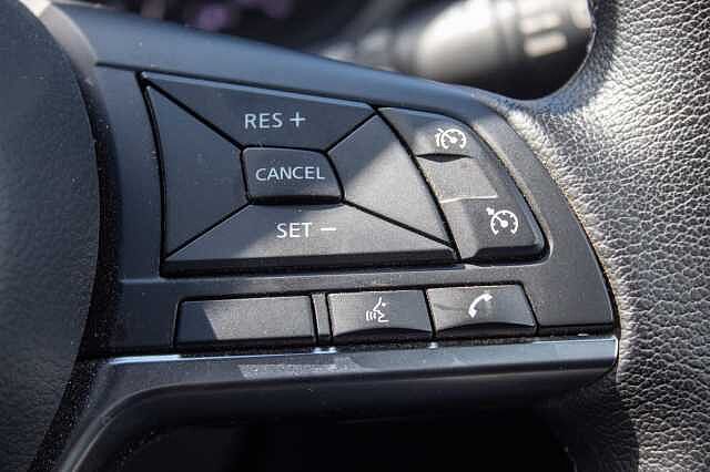 Nissan Juke 1.0 DIG-T (114ps) N-Connecta