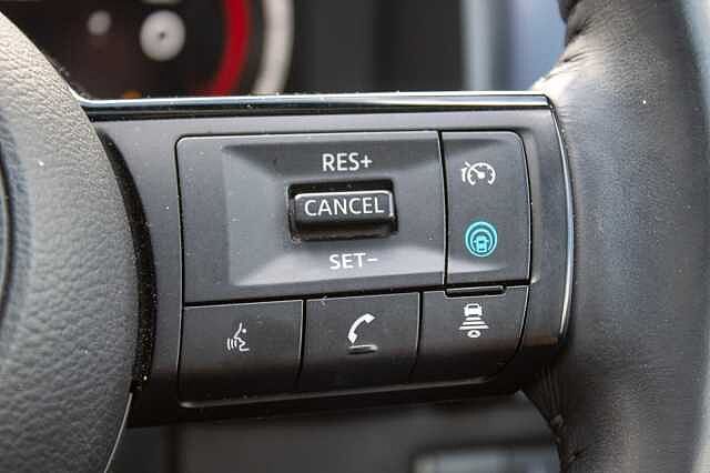 Nissan Qashqai 1.3 DiG-T MH Tekna 5dr