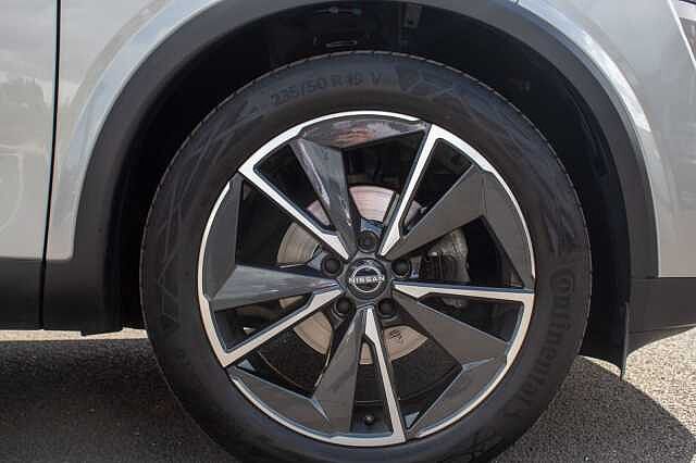 Nissan Qashqai 1.3 DiG-T MH Tekna 5dr