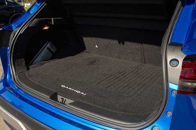 Nissan Qashqai 1.3 DiG-T MH Premiere Edition 5dr