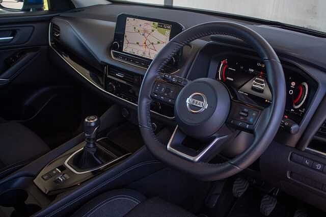 Nissan Qashqai 1.3 DiG-T MH Premiere Edition 5dr