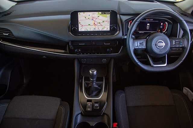 Nissan Qashqai 1.3 DiG-T MH Premiere Edition 5dr