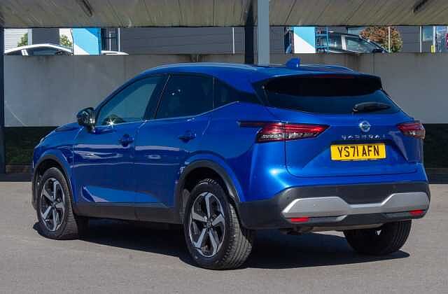 Nissan Qashqai 1.3 DiG-T MH Premiere Edition 5dr