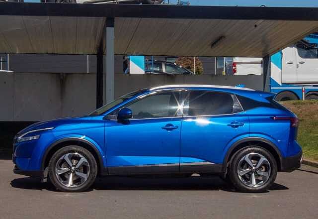 Nissan Qashqai 1.3 DiG-T MH Premiere Edition 5dr