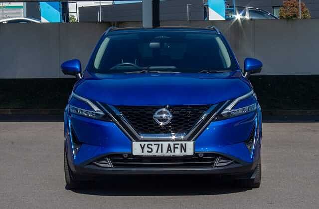 Nissan Qashqai 1.3 DiG-T MH Premiere Edition 5dr
