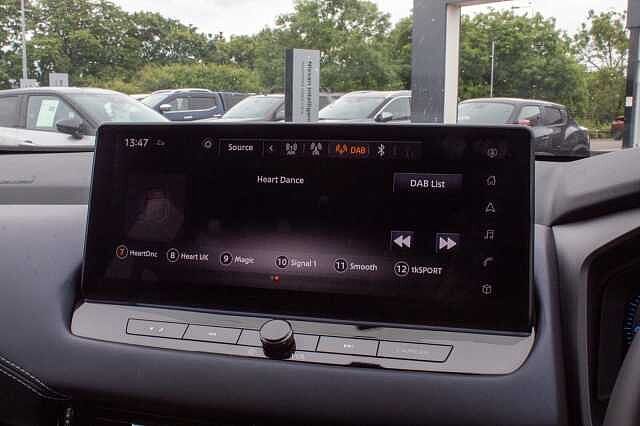 Nissan Qashqai 1.3 DiG-T MH N-Connecta 5dr