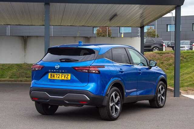 Nissan Qashqai 1.3 DiG-T MH N-Connecta 5dr