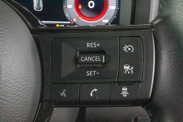 Nissan Qashqai 1.3 DiG-T MH N-Connecta 5dr