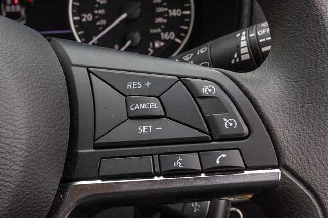 Nissan Juke 1.0 DiG-T Acenta Premium 5dr