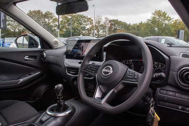 Nissan Juke 1.0 DiG-T Acenta Premium 5dr