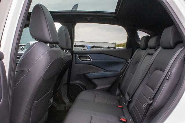 Nissan Qashqai 1.3 DiG-T MH Tekna 5dr