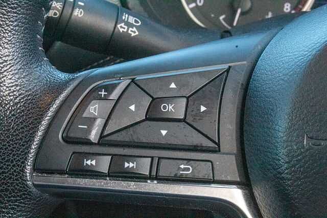 Nissan Juke 1.0 DiG-T N-Connecta 5dr