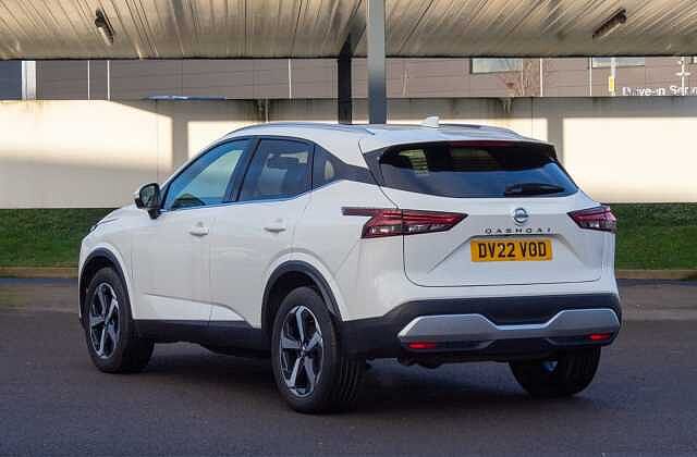 Nissan Qashqai 1.3 DiG-T MH 158 N-Connecta 5dr