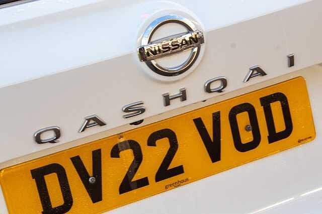 Nissan Qashqai 1.3 DiG-T MH 158 N-Connecta 5dr