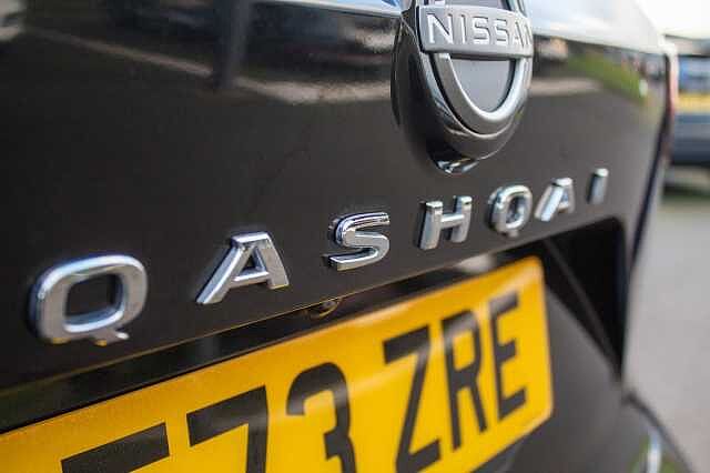Nissan Qashqai 1.3 DiG-T MH N-Connecta 5dr