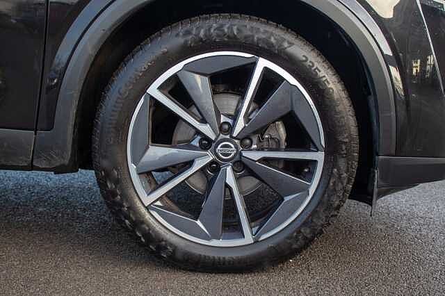 Nissan Qashqai 1.3 DiG-T MH Tekna 5dr