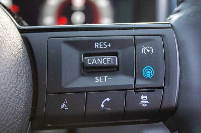 Nissan Qashqai 1.3 DiG-T MH Tekna 5dr