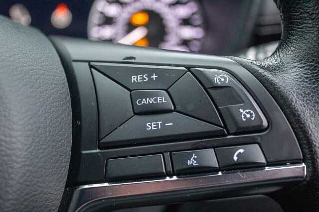 Nissan Juke 1.0 DiG-T 114 N-Connecta 5dr