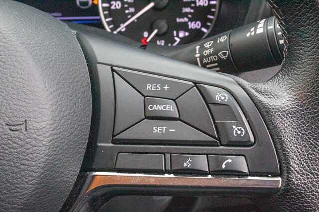 Nissan Juke 1.6 Hybrid Premiere Edition 5dr Auto