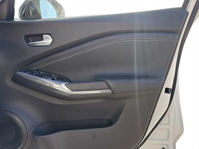 Nissan Juke 1.0 DiG-T 114 N-Connecta 5dr